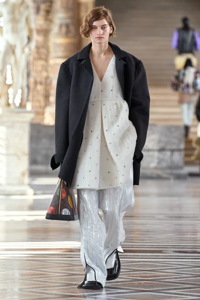 Look 20